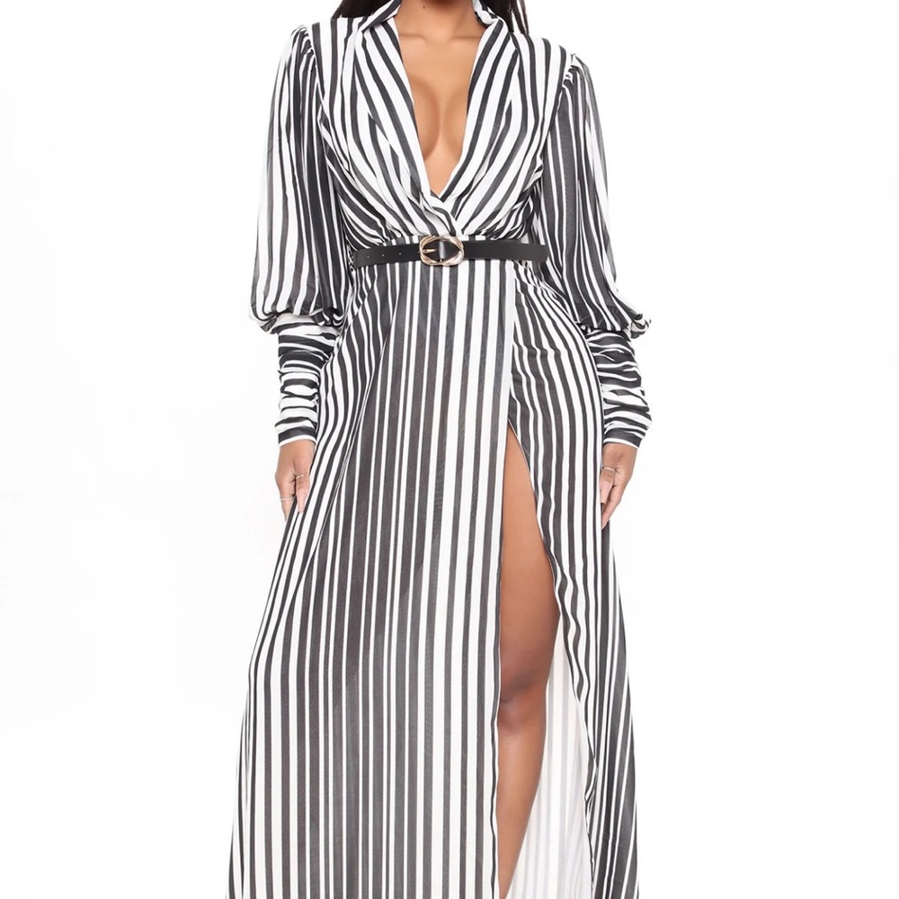 Stripped belted maxi dress